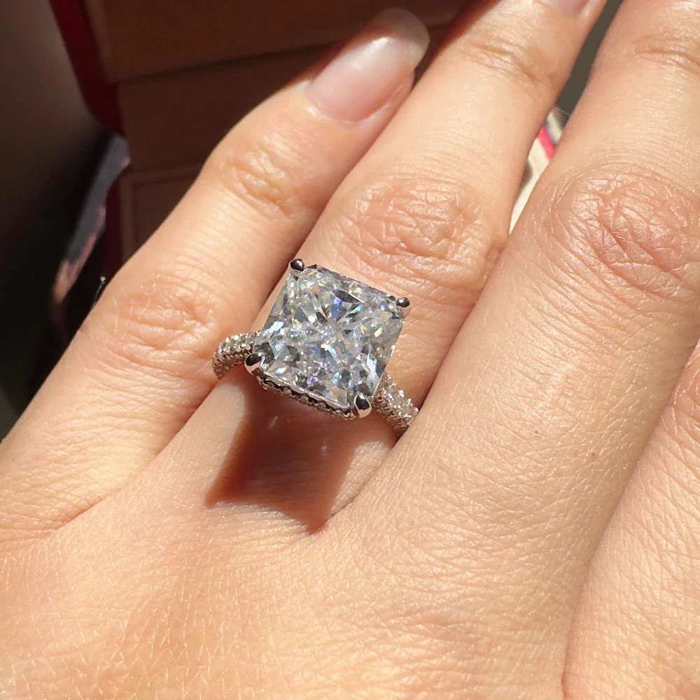 Starlight Halo Moissanite Engagement Ring (2CT Main Stone) - Image 5